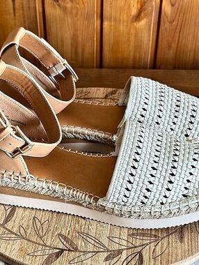 Ana Clara Espadrille Platform Sandals in White & Tan US 9m women’s
